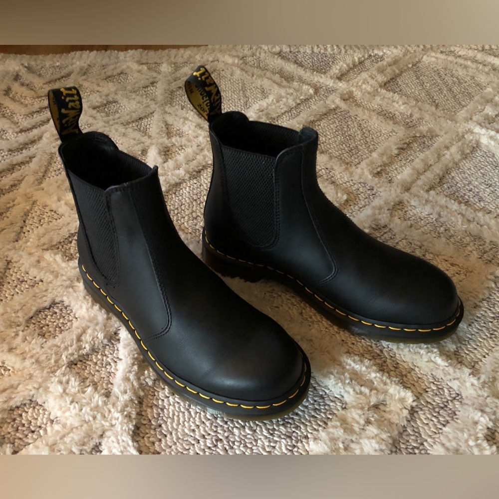 Dr. Martens Black Nappa Leather Chelsea Boots, men’s 8 women’s 9 - Picture 2 of 7